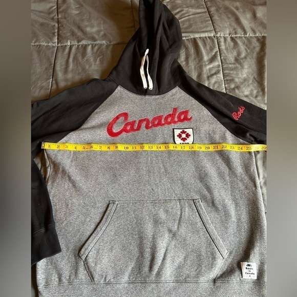XL - Roots Canada Collection Hoodie - Picture 4 of 6